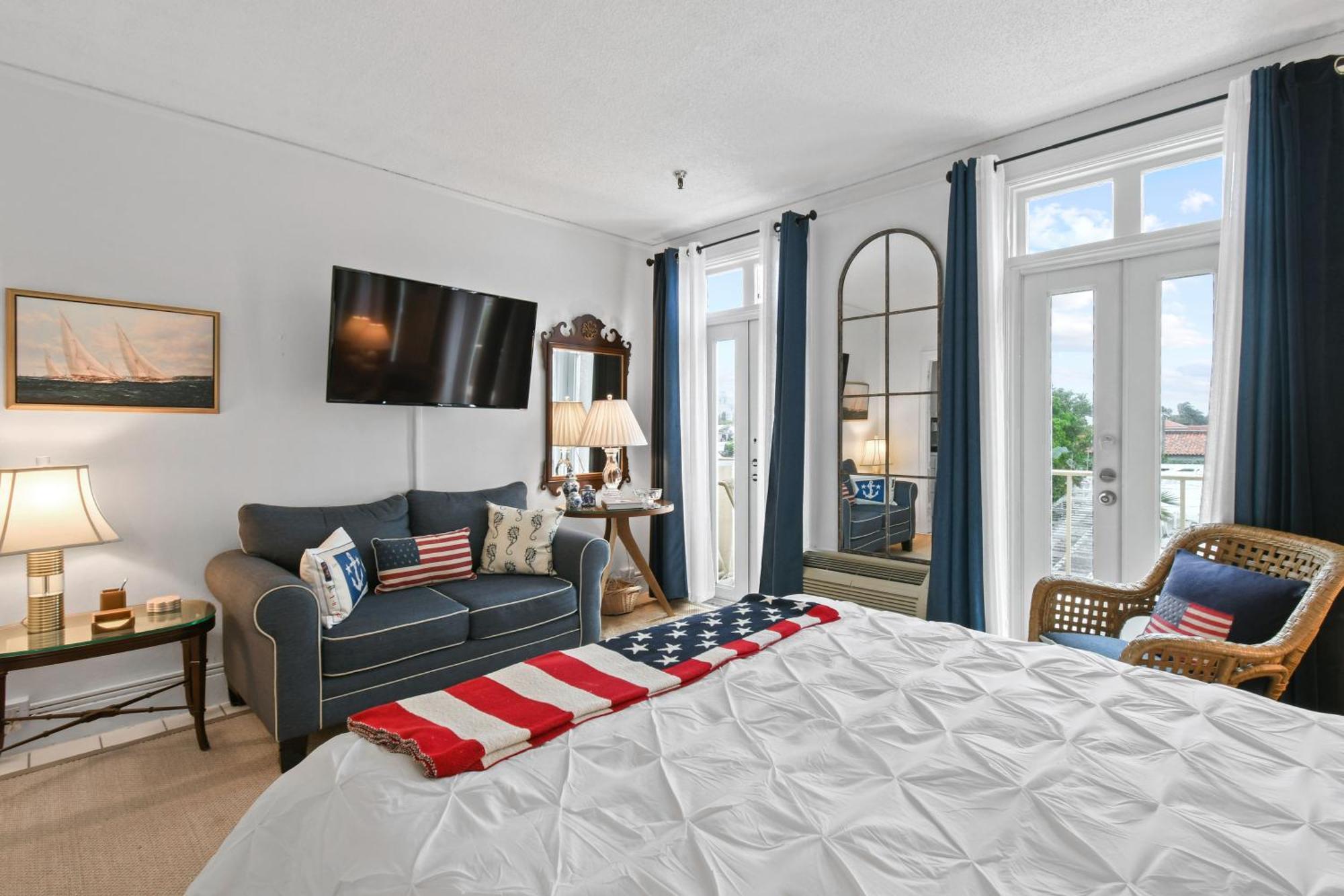 Orchid Suites - Historic Palm Beach Hotel Condominium Екстериор снимка