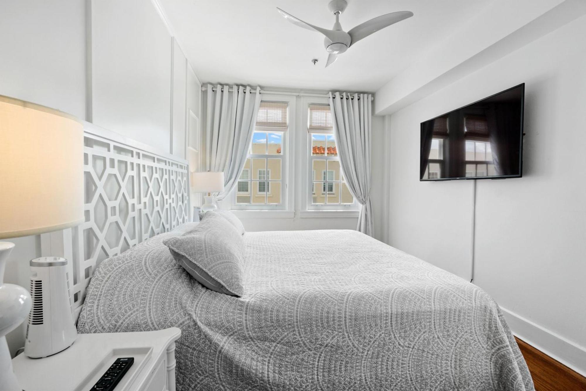 Orchid Suites - Historic Palm Beach Hotel Condominium Екстериор снимка