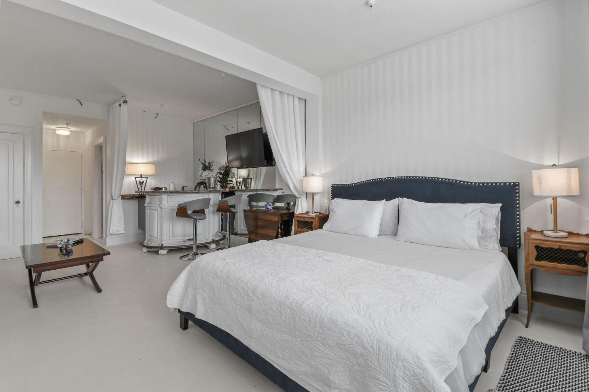 Orchid Suites - Historic Palm Beach Hotel Condominium Екстериор снимка